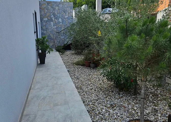 Apartman Khalli 4 Stars With Private Pool And Jacuzzi Near Opatija *